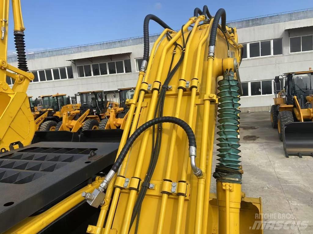 Komatsu PC 220-8 Gravemaskiner på larvebånd