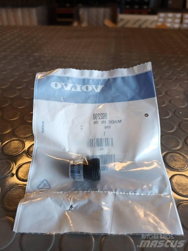 Volvo NIPPLE 992298 Transport – Andet