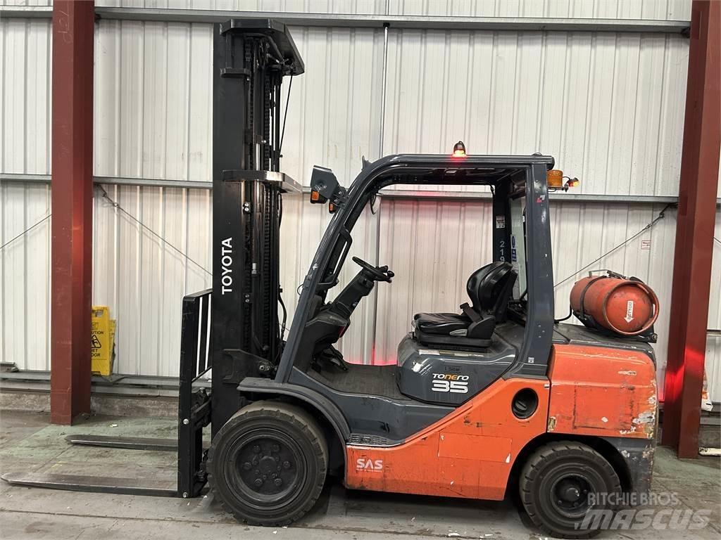 Toyota 02-8FGJF35 LPG gaffeltrucks