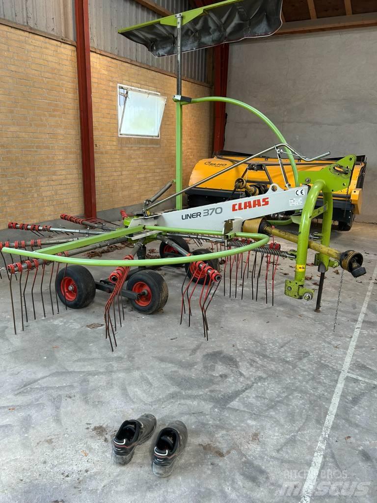 CLAAS Liner 370 River og høvendere