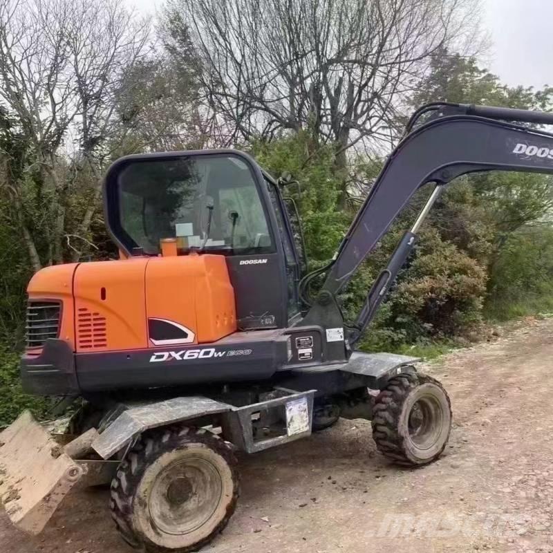 Kubota DX60w Gravemaskiner på hjul