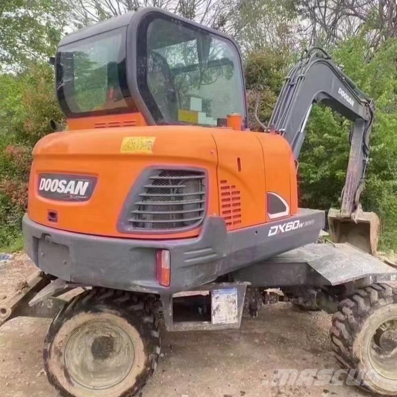 Kubota DX60w Gravemaskiner på hjul
