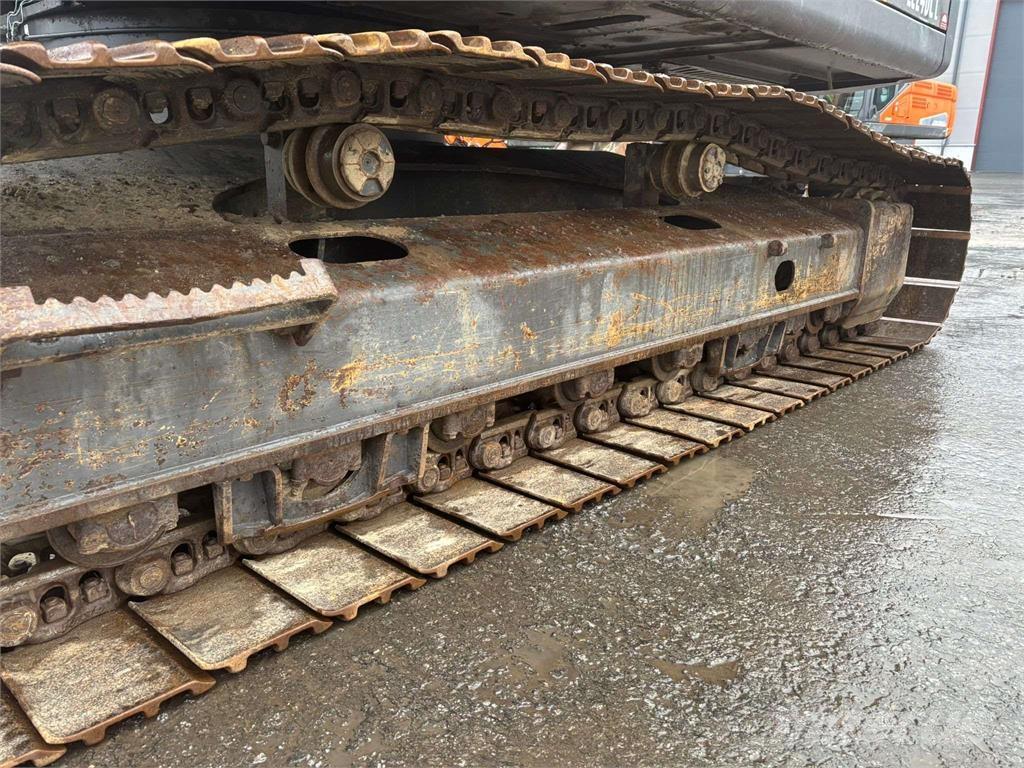 Volvo EC240 CL Gravemaskiner på larvebånd