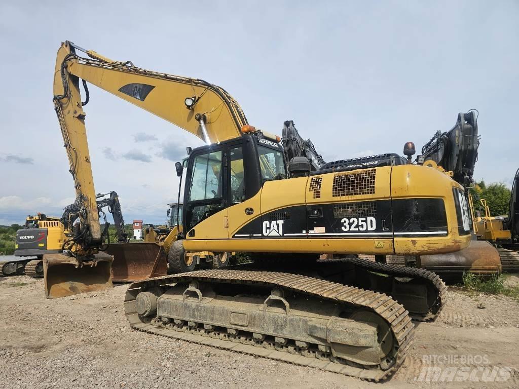 CAT 325 D Long Reach Gravemaskiner med lang gravebom