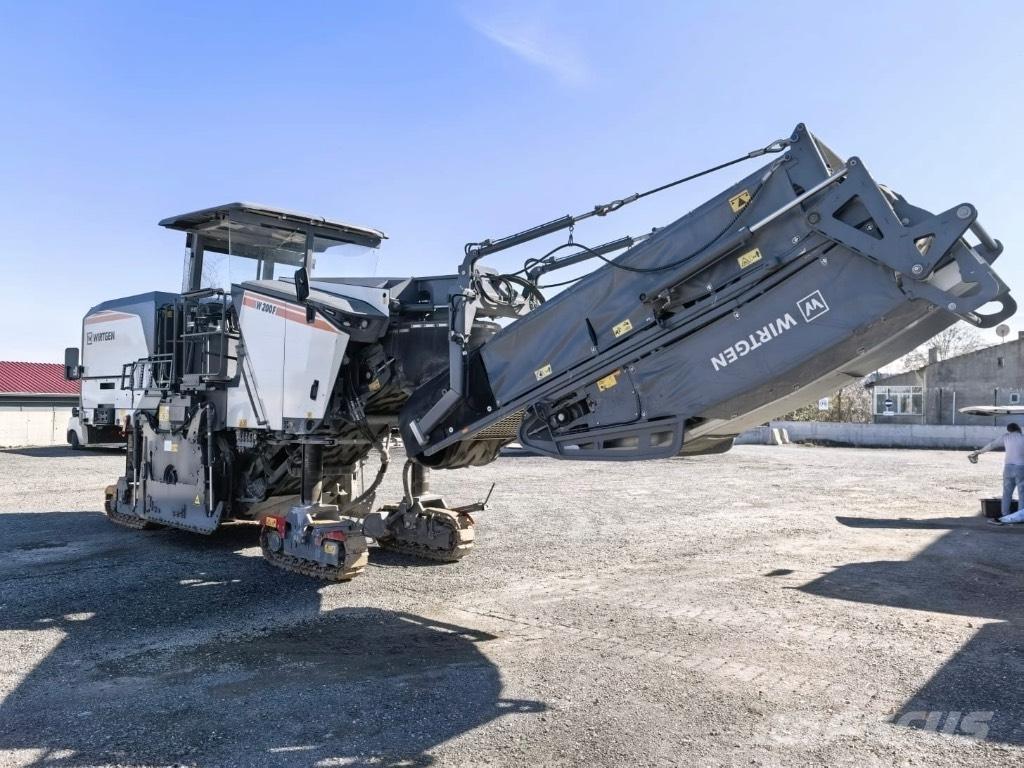 Wirtgen W 200 F Asfalt-koldfræsere
