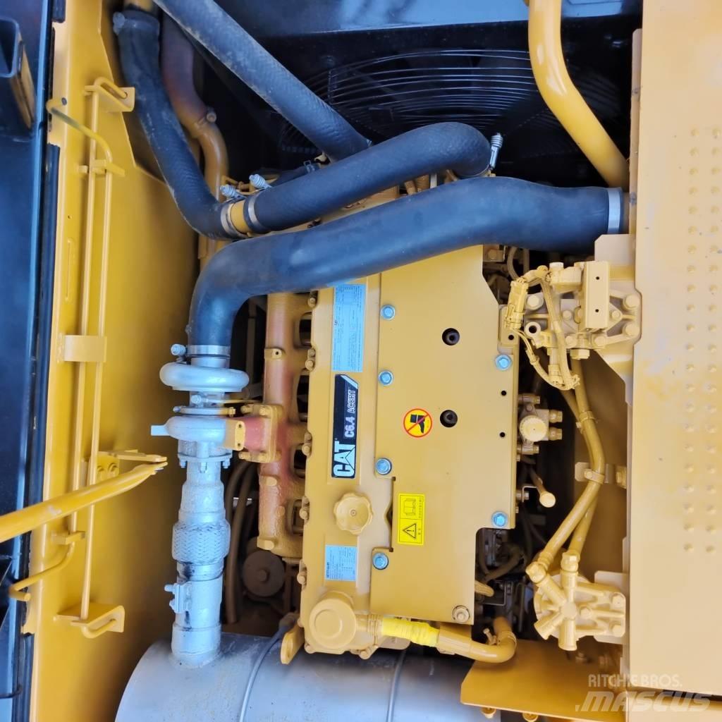 CAT 320 D2L Gravemaskiner på larvebånd