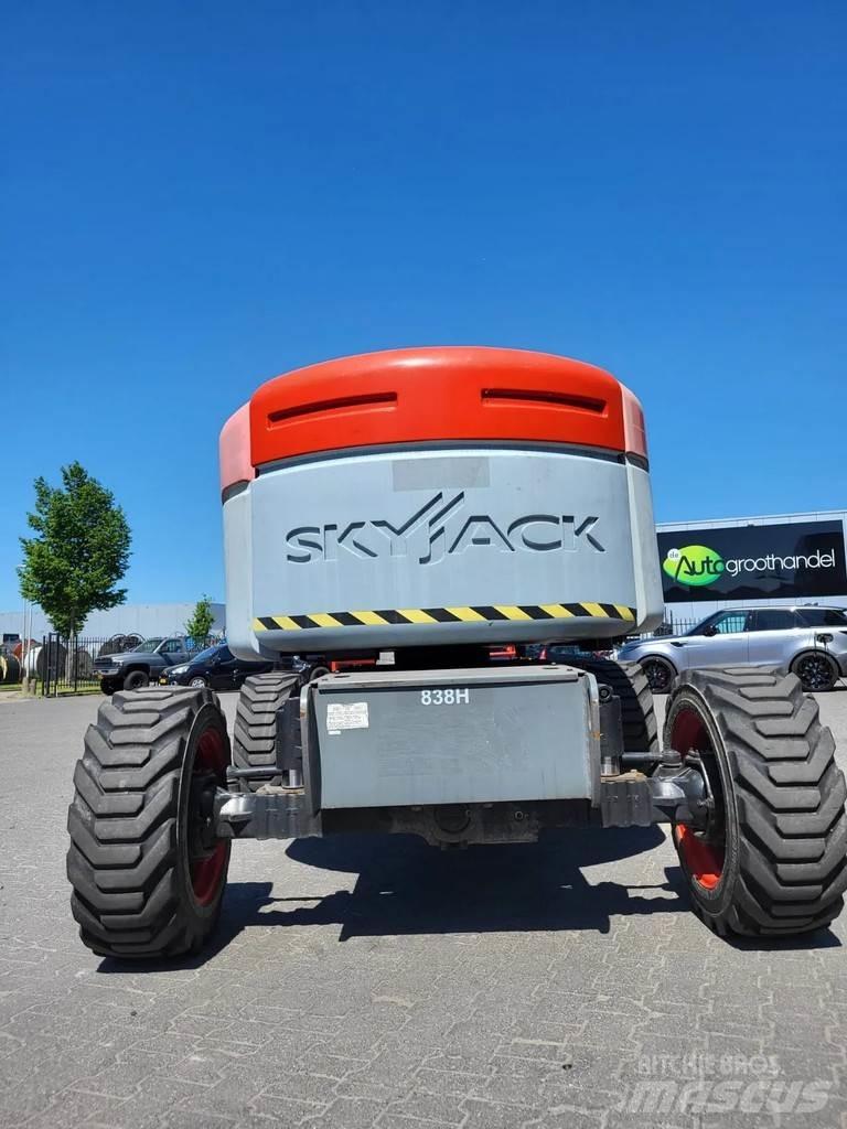SkyJack SJ 46AJ Bomlifte med knækarm