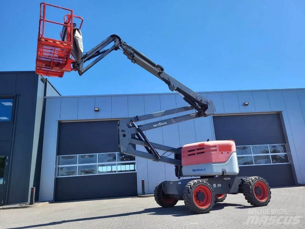 SkyJack SJ 46AJ Bomlifte med knækarm