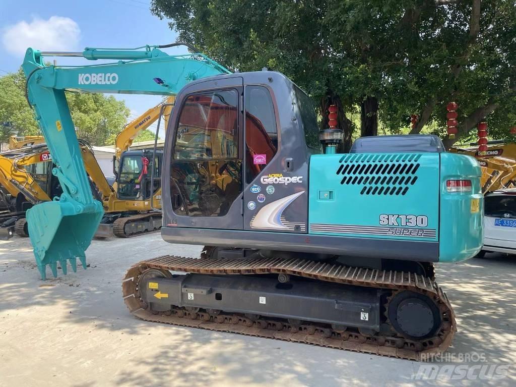Kobelco SK130-8 Midi-gravemaskiner 7t - 12t