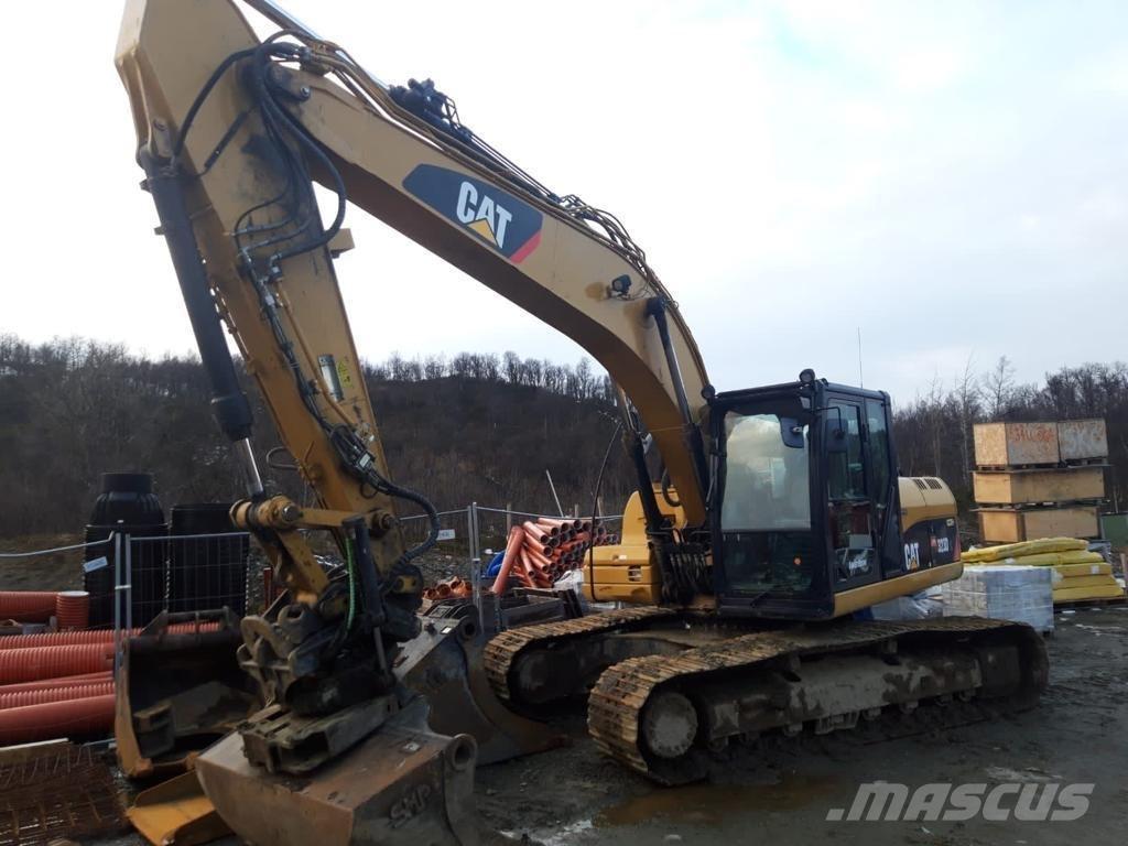 CAT 323 D L Gravemaskiner på larvebånd