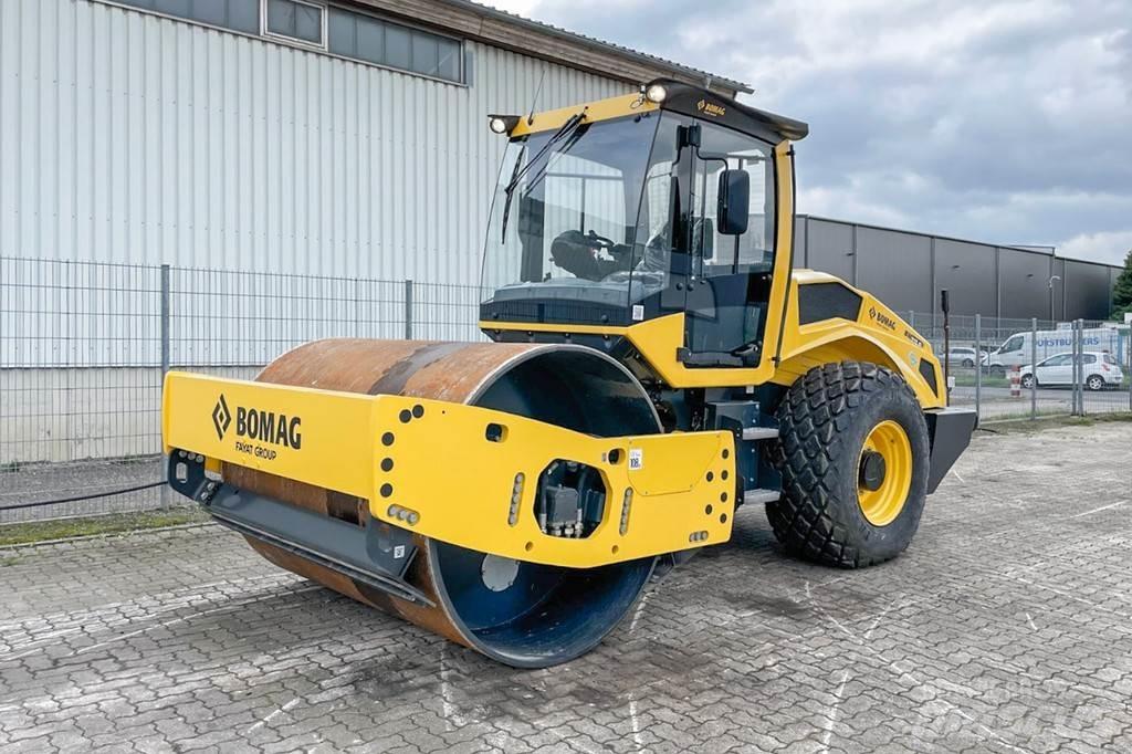Bomag BW 213 D-5 Enkelt tromle