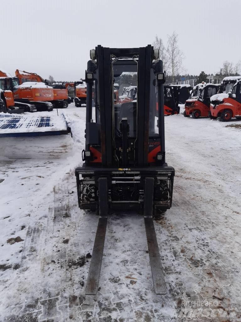 Linde H 25 T LPG gaffeltrucks