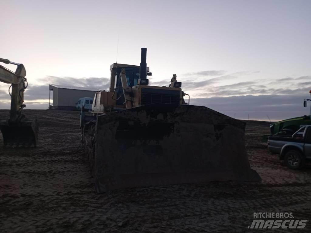 Komatsu D 375 A-2 Bulldozer på larvebånd