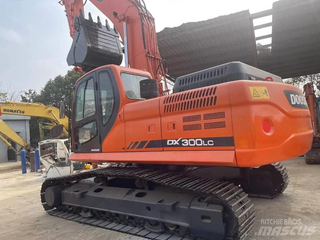 Doosan DX300LC Gravemaskiner på larvebånd