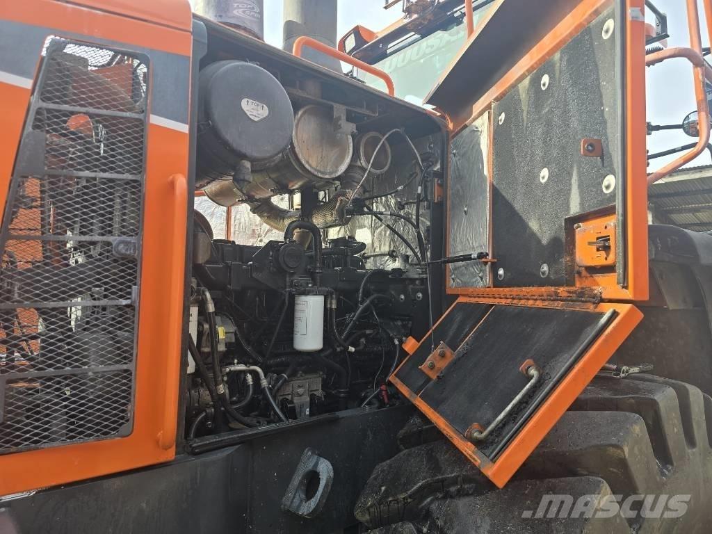 Doosan DL 300-5 Læssemaskiner på hjul