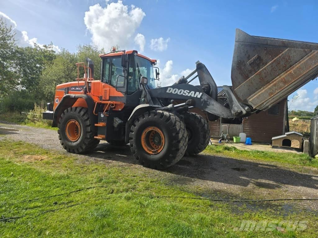 Doosan DL 300-5 Læssemaskiner på hjul