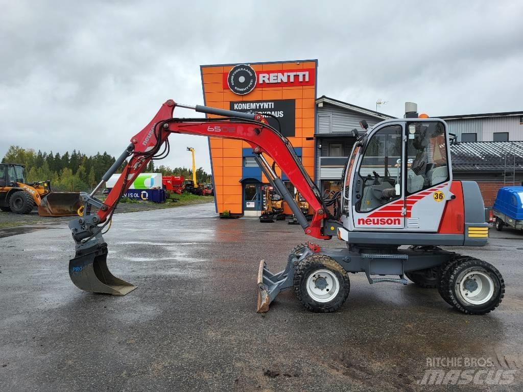 Neuson 6502 WD Gravemaskiner på hjul
