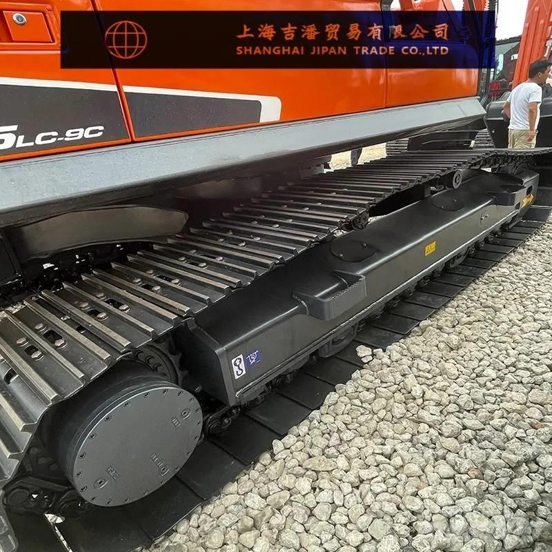 Doosan DX 225 Gravemaskiner på larvebånd