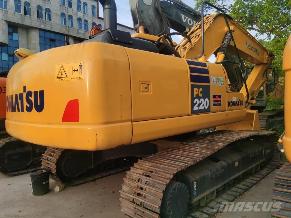 Komatsu PC 220-7 Gravemaskiner på larvebånd