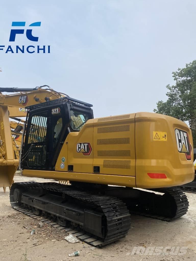 CAT 323 Gravemaskiner på larvebånd