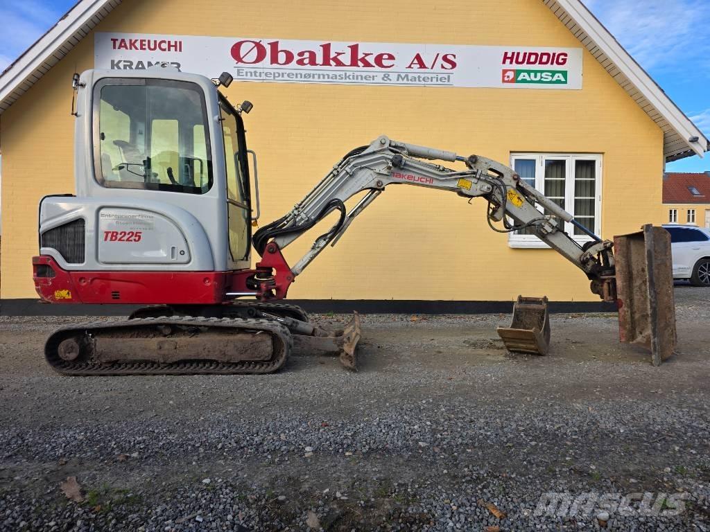 Takeuchi TB 225 Minigravemaskiner