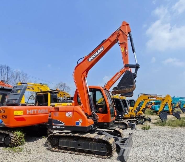 Doosan DX75-9C Midi-gravemaskiner 7t - 12t