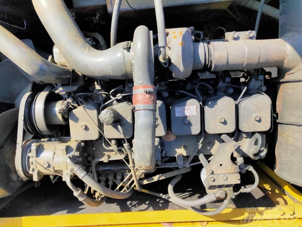 Komatsu PC200-6 Gravemaskiner på larvebånd