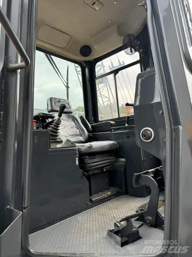 Shantui SD 22 Bulldozer på larvebånd