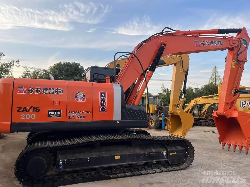 Hitachi ZX 200 Gravemaskiner på larvebånd