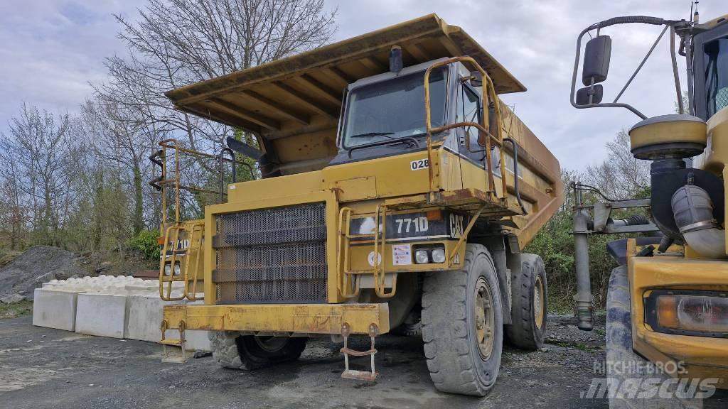 CAT 771D Knækstyrede dumpere
