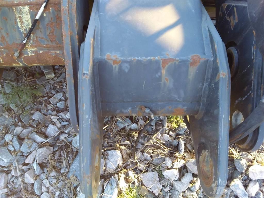 John Deere 210 Kraner til skovningsmaskine