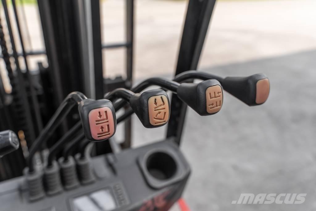 Manitou MI 30 D Diesel gaffeltrucks