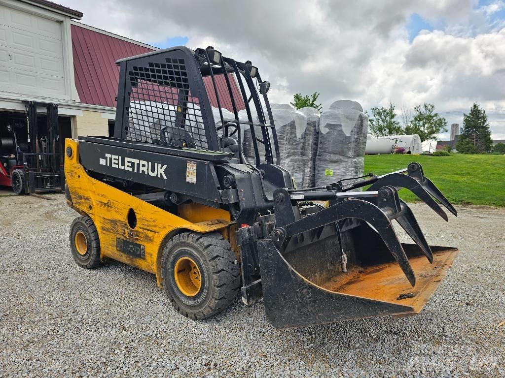 JCB Teletruk 30 D Terrængående gaffeltruck
