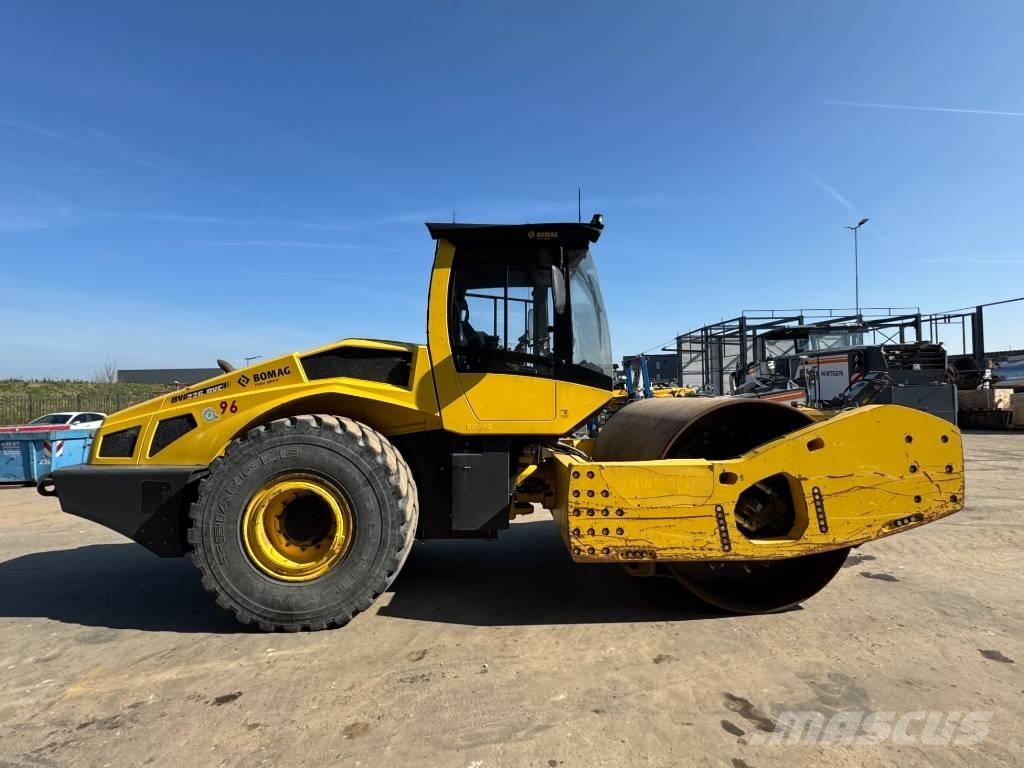 Bomag BW 226 BVC-5 Enkelt tromle