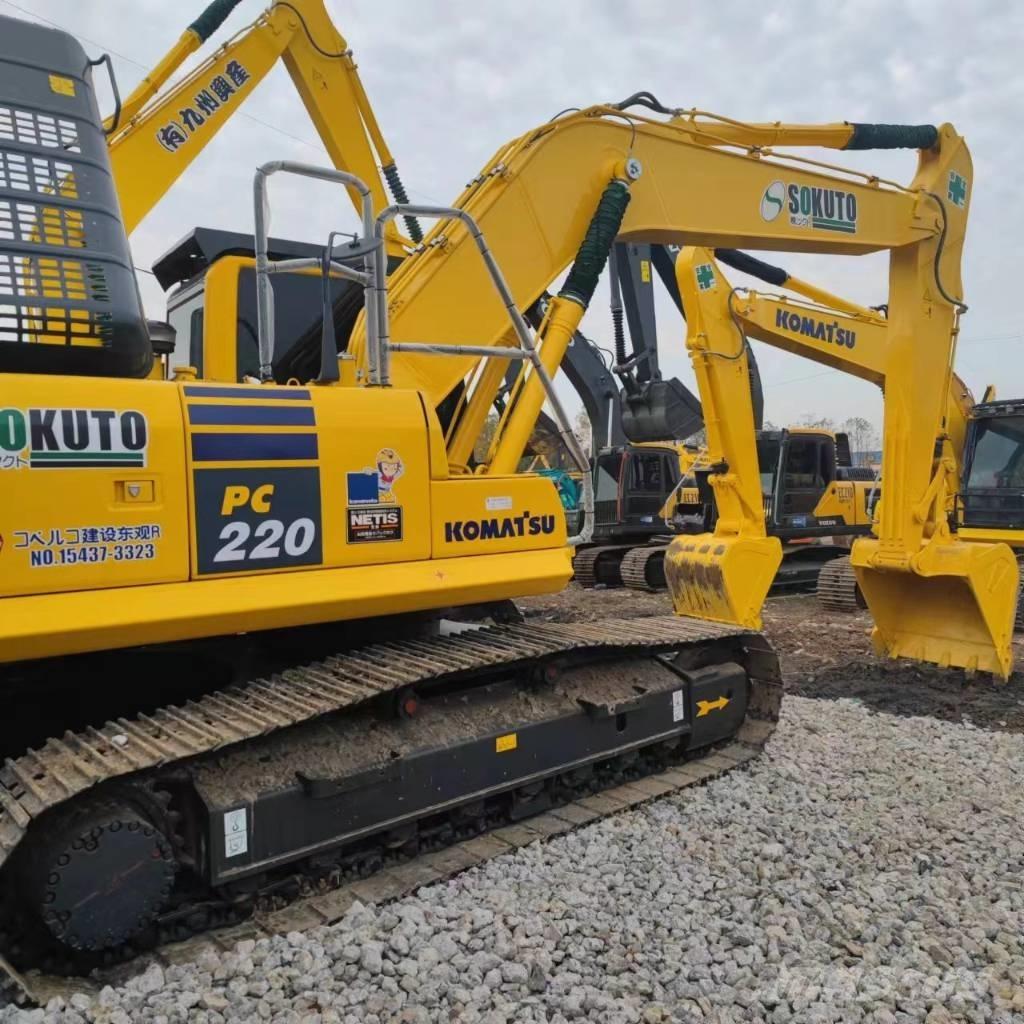 Komatsu PC 220-8 Gravemaskiner på larvebånd