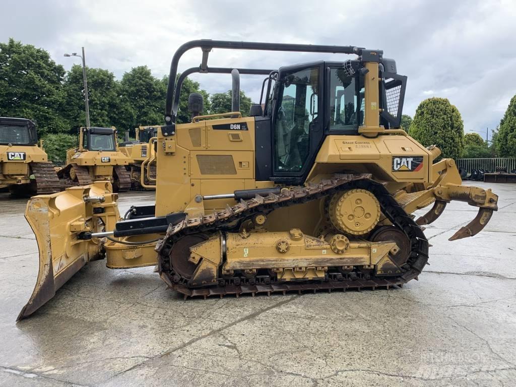 CAT D 6 N XL Bulldozer på larvebånd