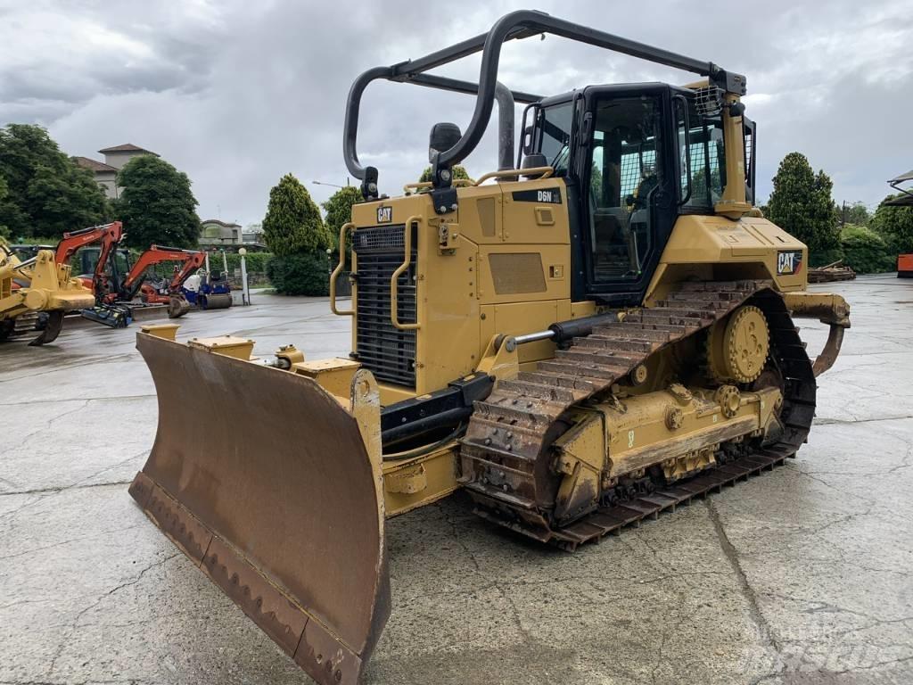 CAT D 6 N XL Bulldozer på larvebånd