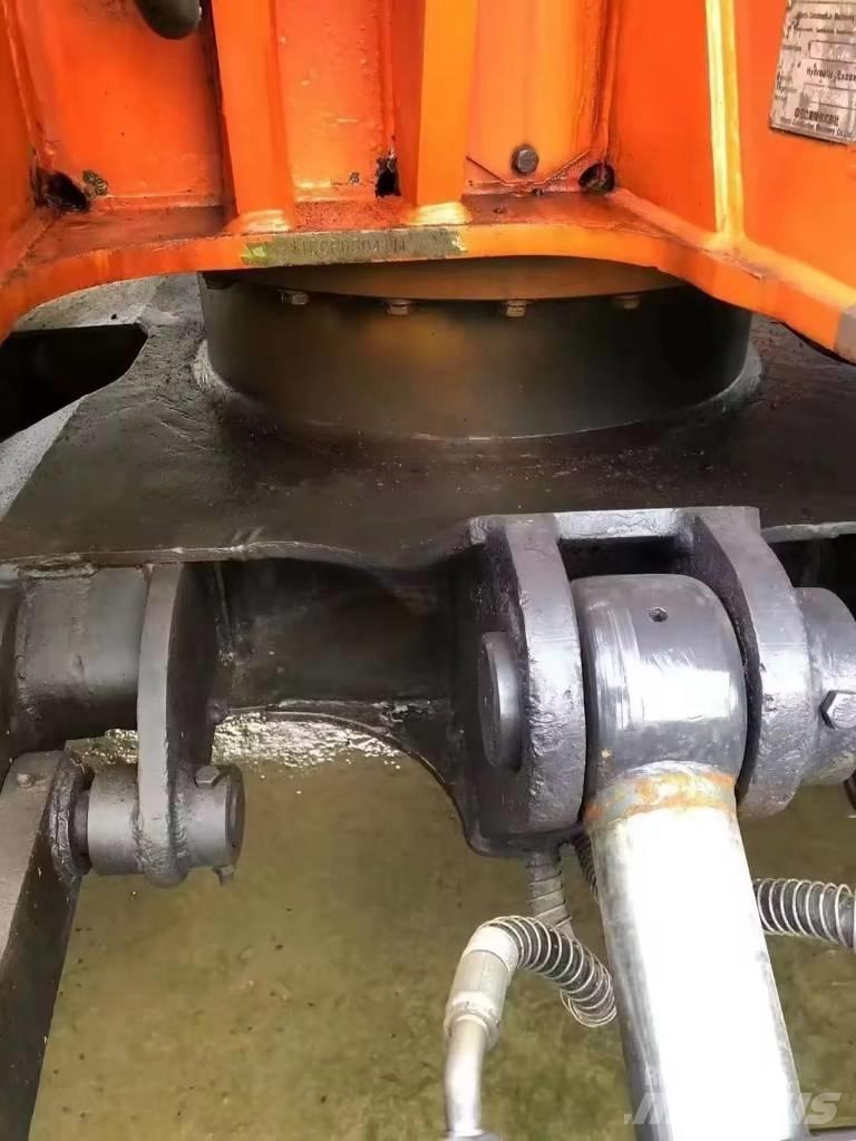 Hitachi ZX 75 Midi-gravemaskiner 7t - 12t