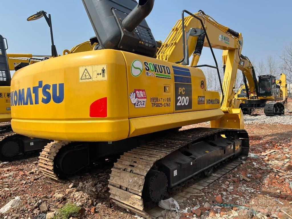 Komatsu PC 200-8 Gravemaskiner på larvebånd