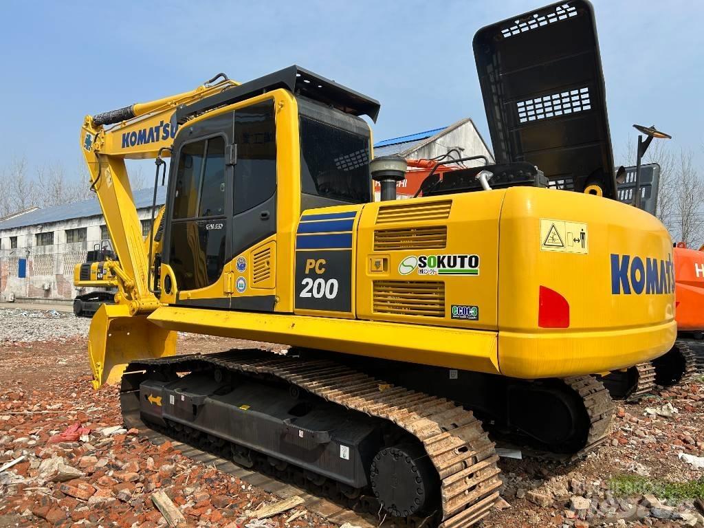 Komatsu PC 200-8 Gravemaskiner på larvebånd