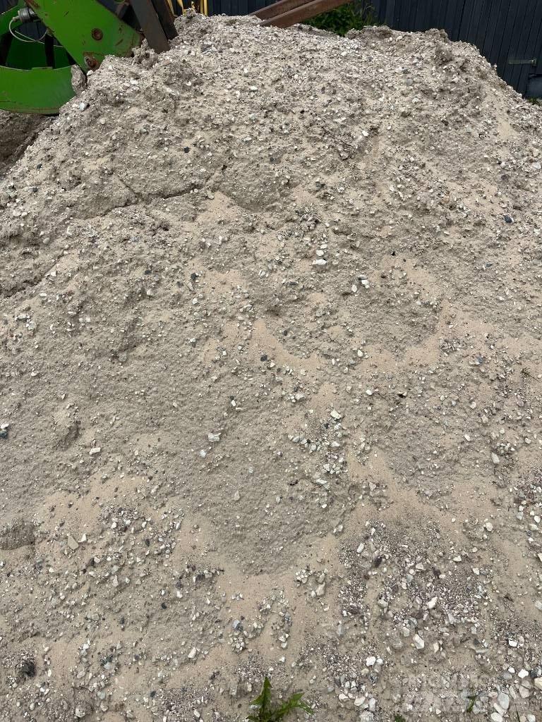 MB Crusher HD207S Skovle