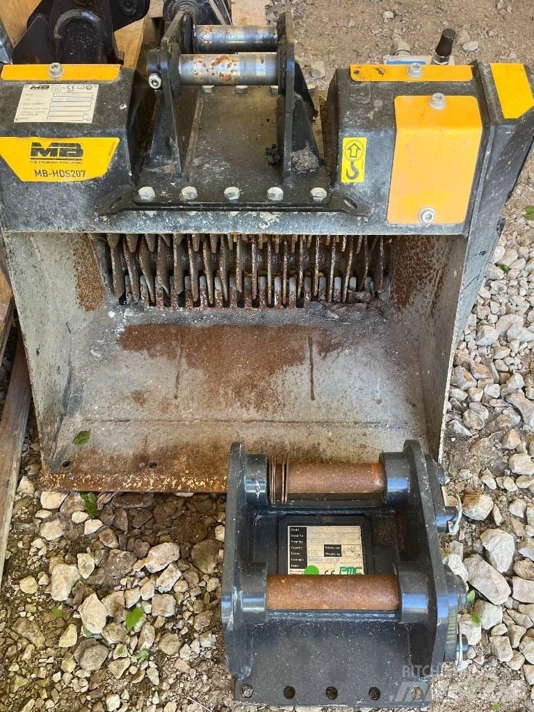 MB Crusher HD207S Skovle