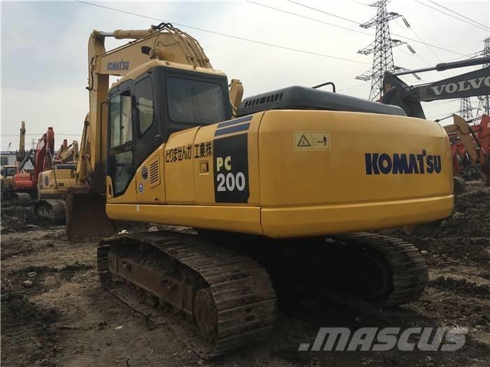 Komatsu PC 200-7 Gravemaskiner på larvebånd