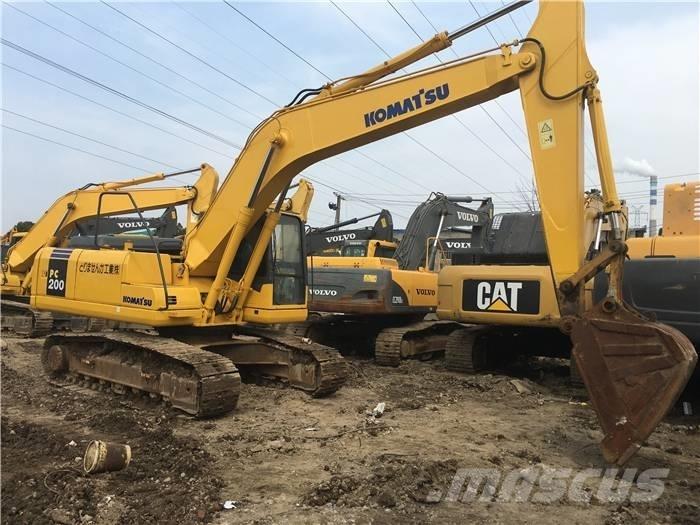 Komatsu PC 200-7 Gravemaskiner på larvebånd
