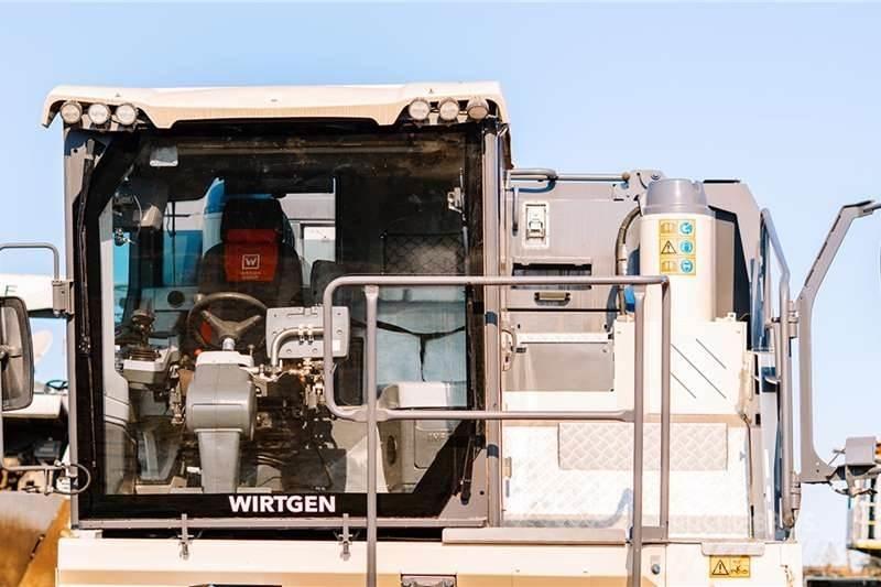 Wirtgen WR240 Andre lastbiler