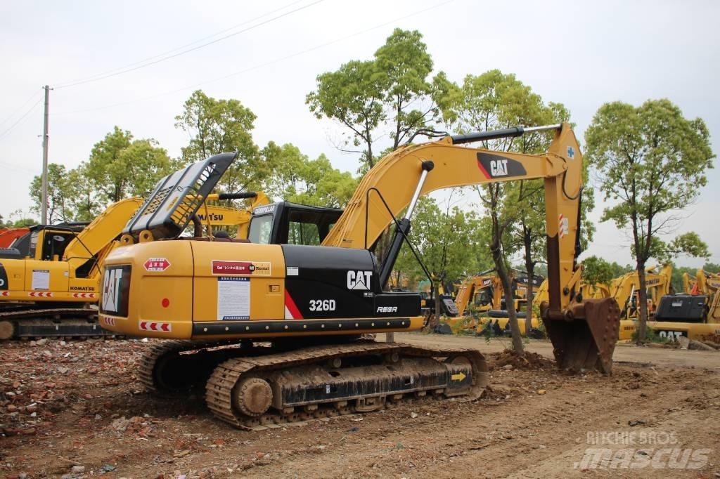 CAT 326D Gravemaskiner på larvebånd