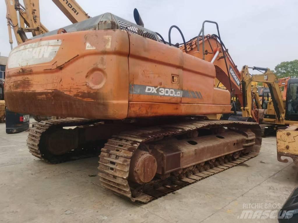 Doosan DX 300 LC Gravemaskiner på larvebånd