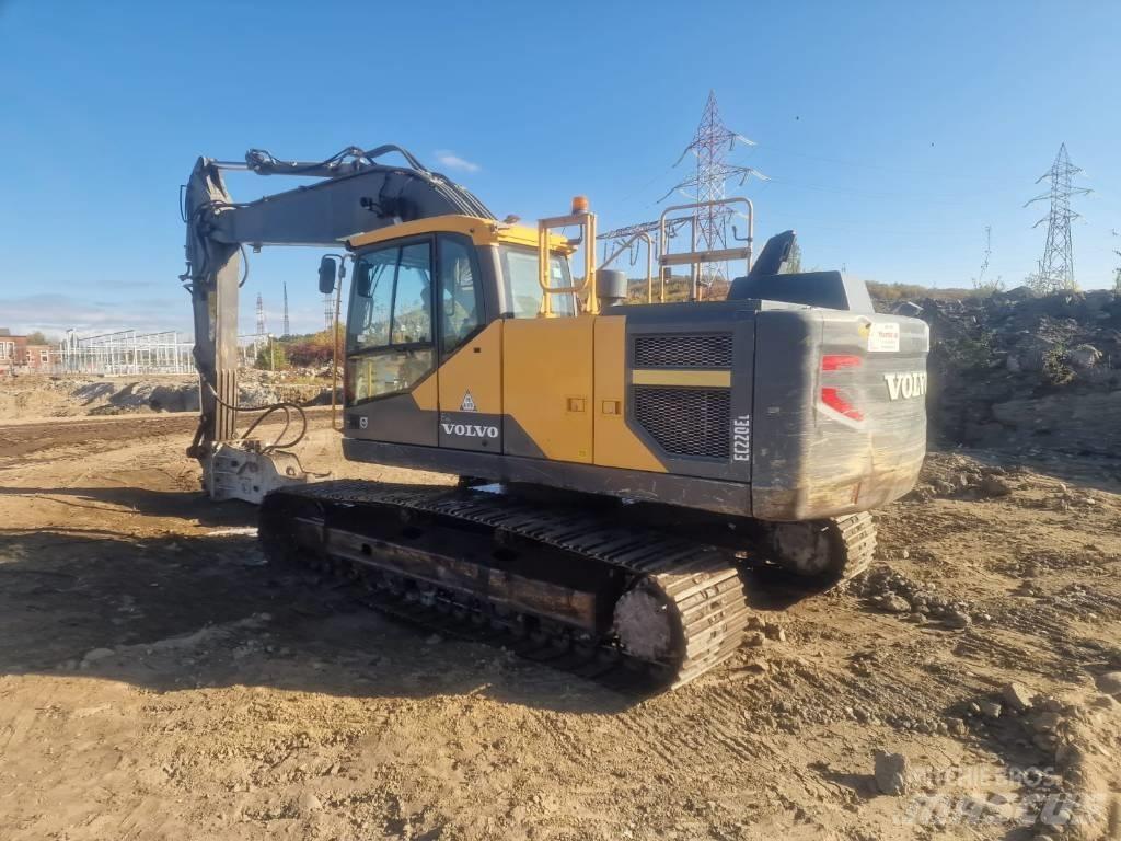 Volvo EC 220 E Gravemaskiner på larvebånd