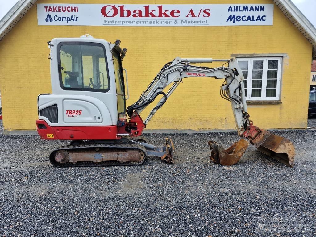 Takeuchi TB225 Minigravemaskiner