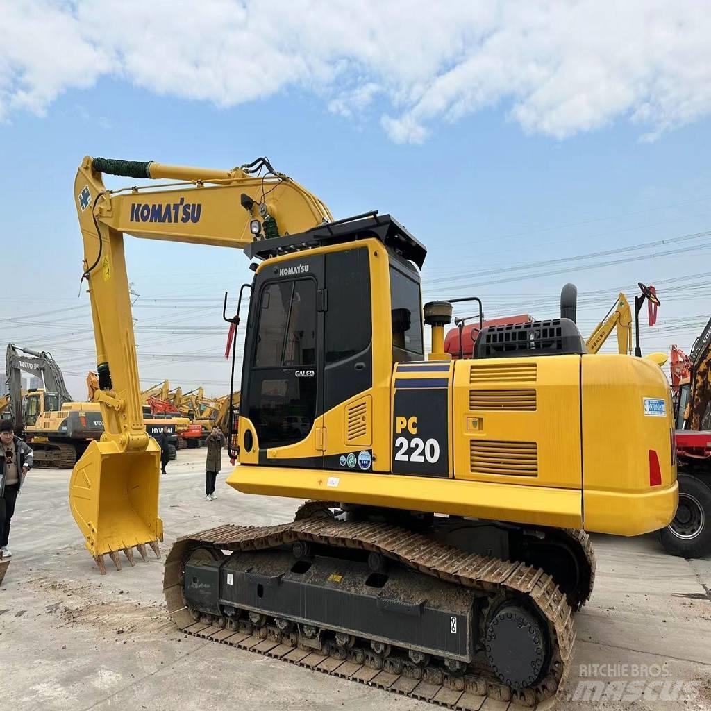 Komatsu PC 220-8 Gravemaskiner på larvebånd